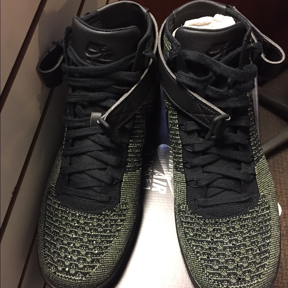 SOLD LOCALLY NikeAF1 Ultra Flyknit Mid